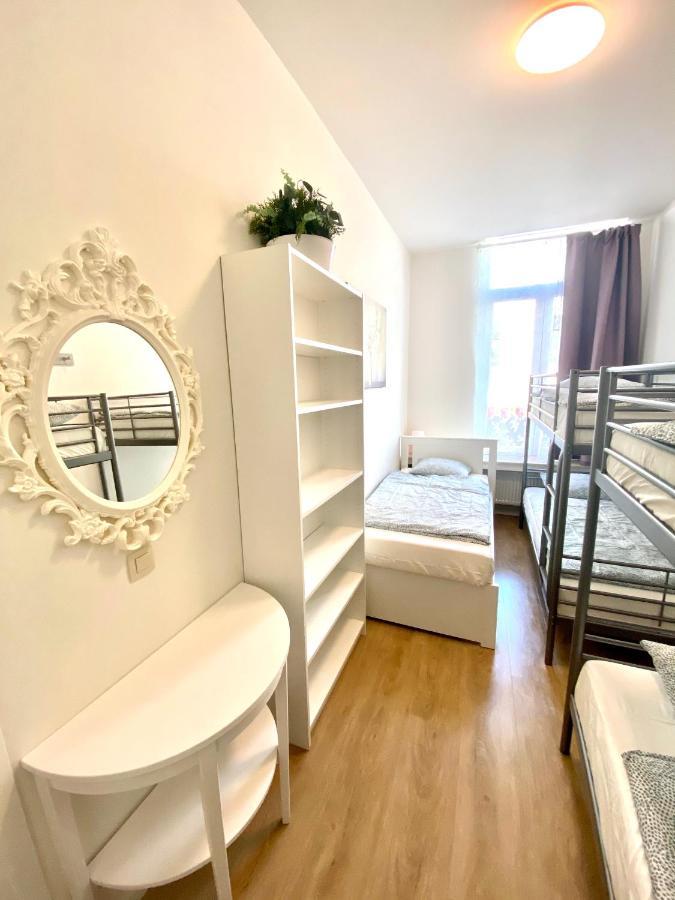 Сarnot Apartments Zoo Area Антверпен Екстериор снимка